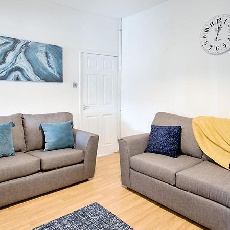 Free Parking, Spacious Rooms, Smart Tv'S All Rooms Swansea Extérieur photo