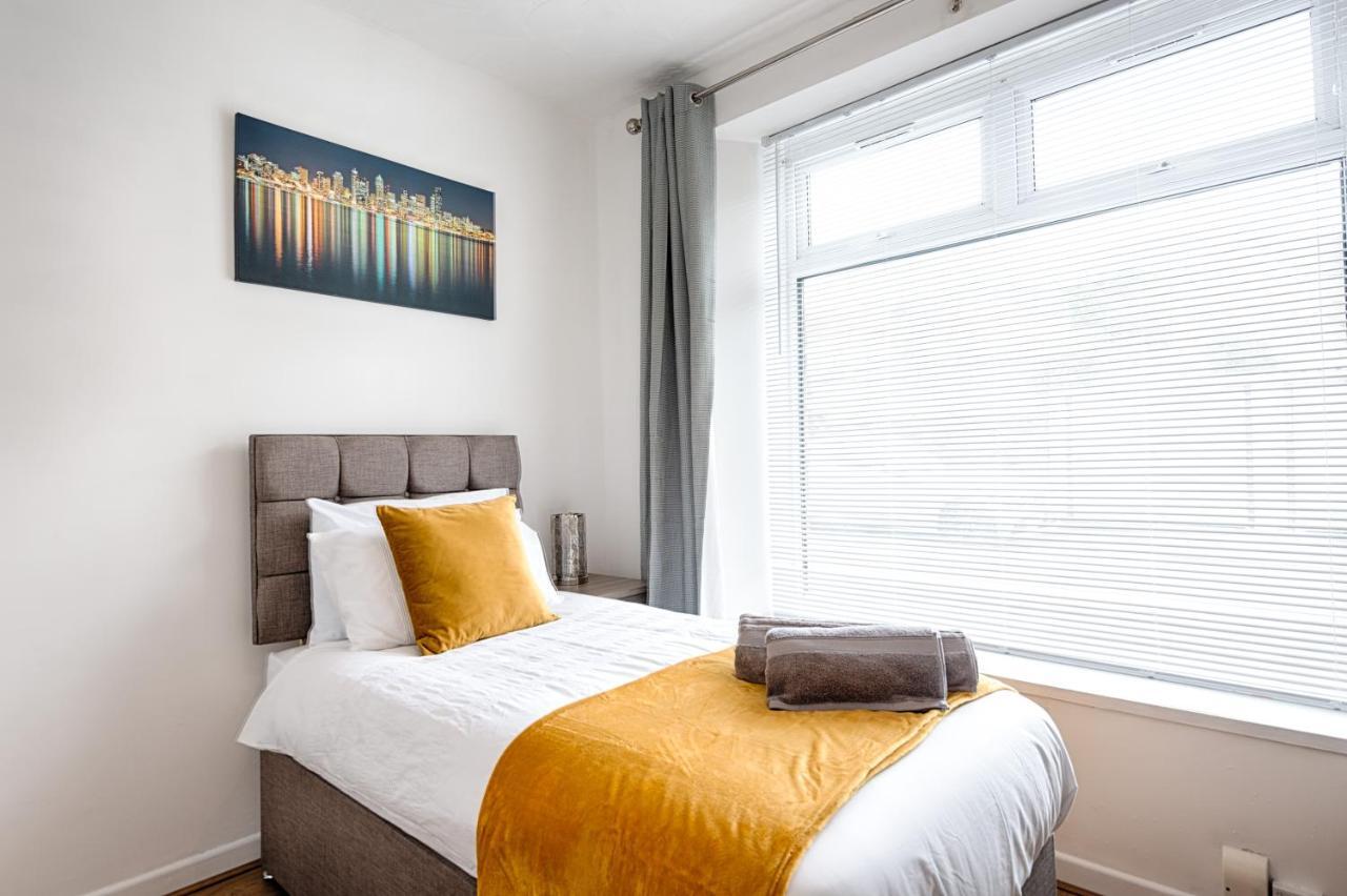 Free Parking, Spacious Rooms, Smart Tv'S All Rooms Swansea Extérieur photo