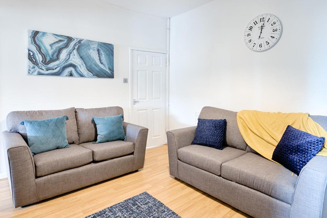 Free Parking, Spacious Rooms, Smart Tv'S All Rooms Swansea Extérieur photo