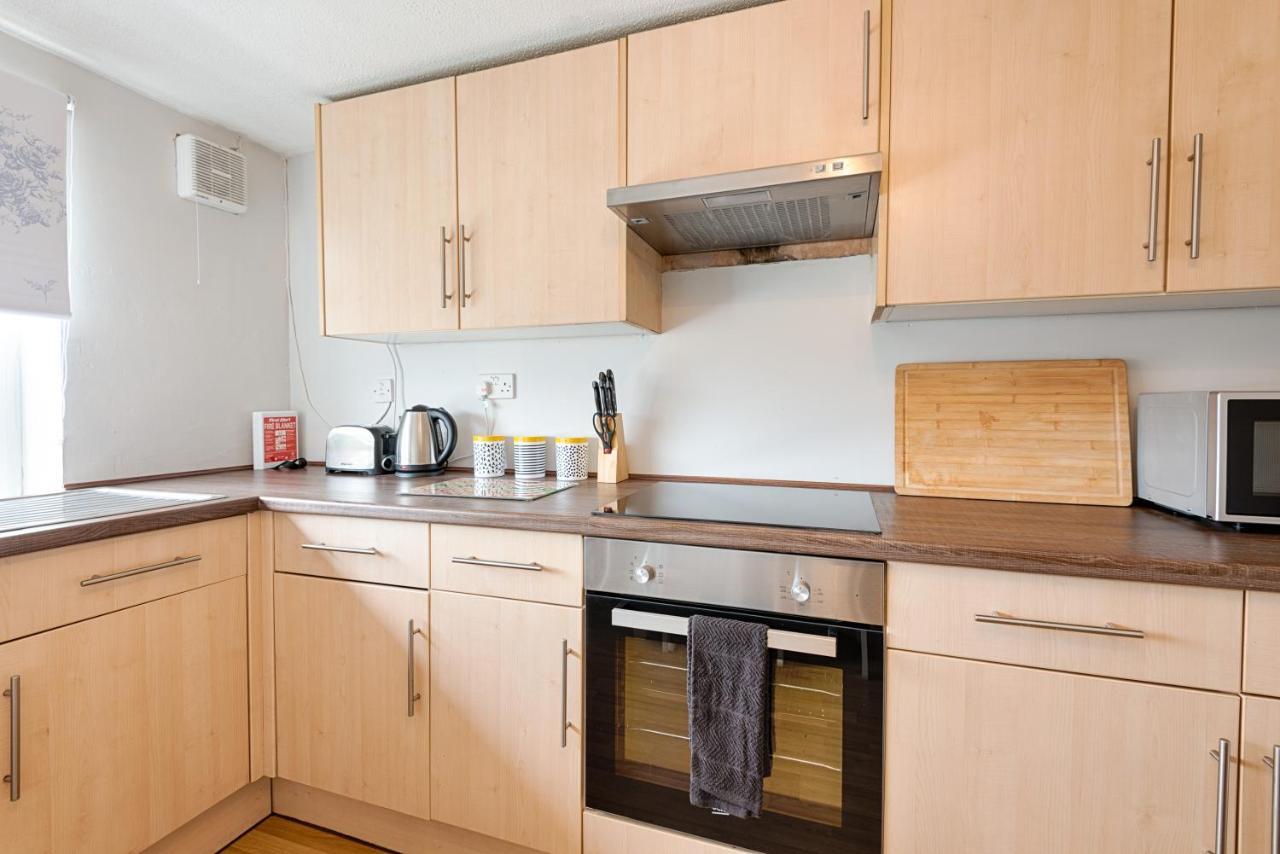 Free Parking, Spacious Rooms, Smart Tv'S All Rooms Swansea Extérieur photo