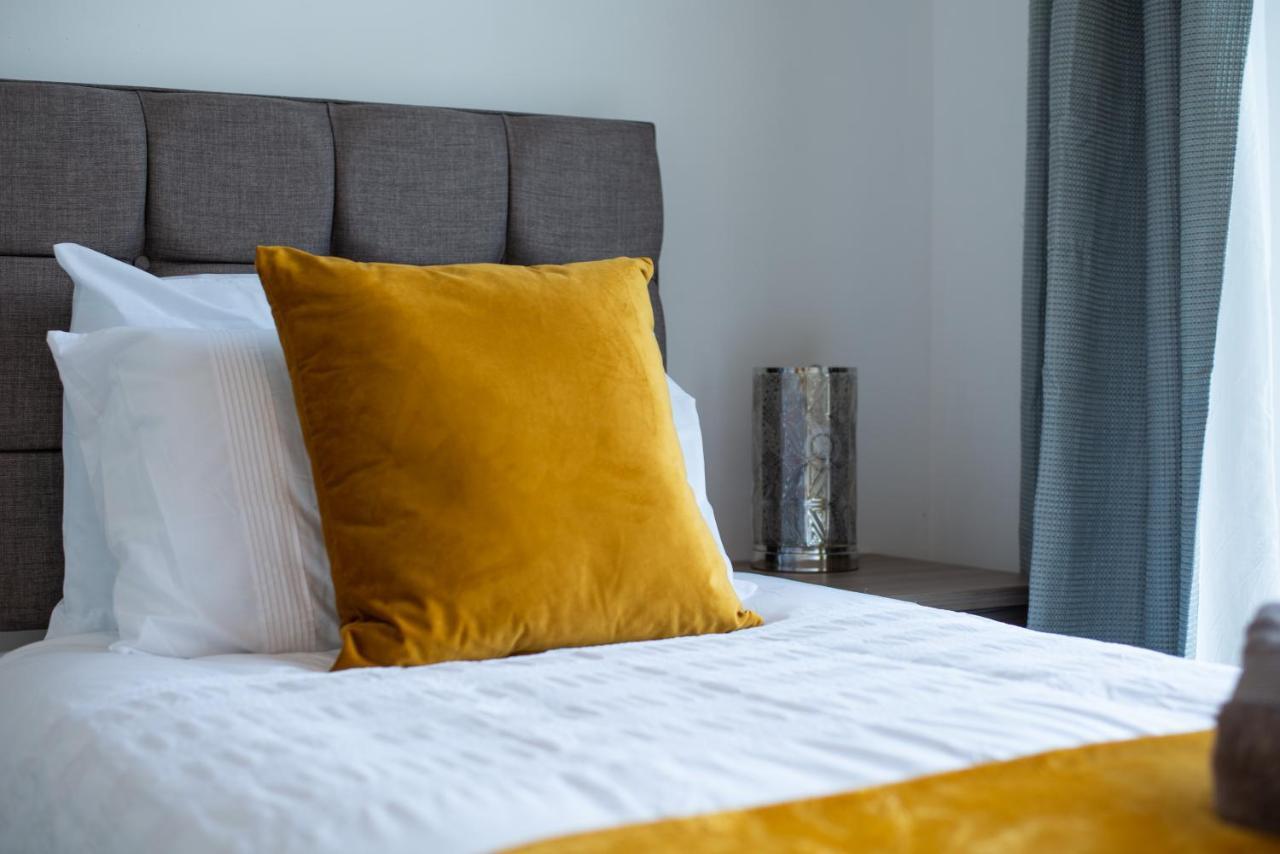 Free Parking, Spacious Rooms, Smart Tv'S All Rooms Swansea Extérieur photo